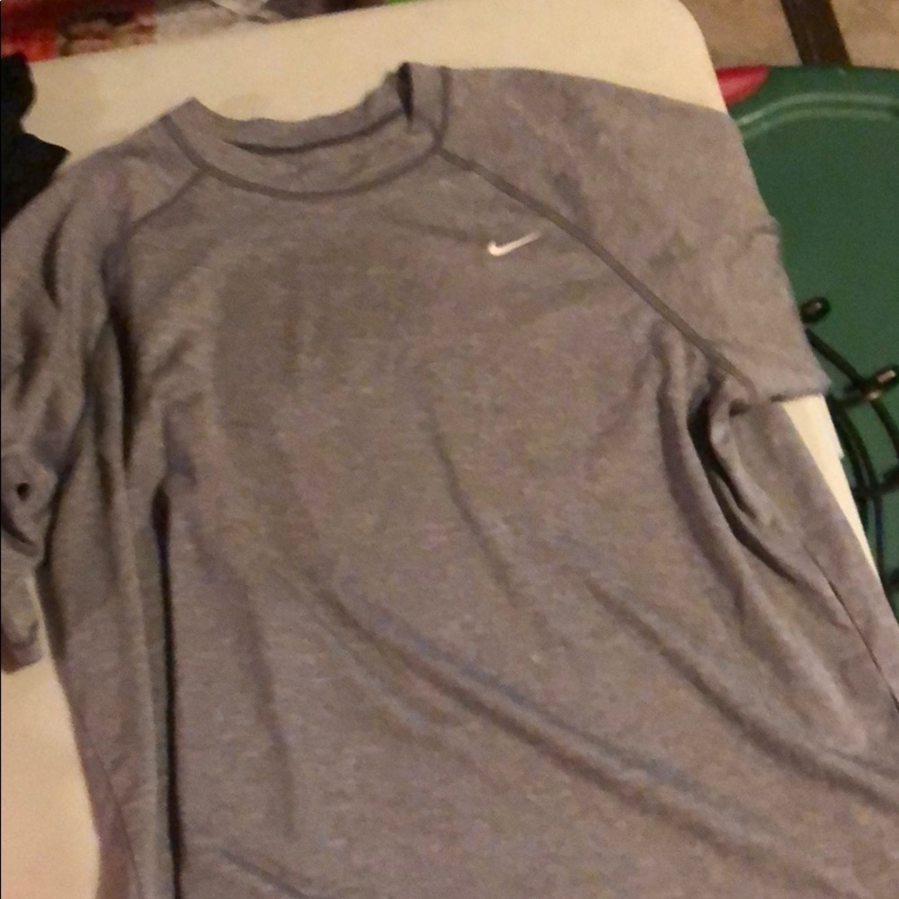 Mens Nike dryfit size L